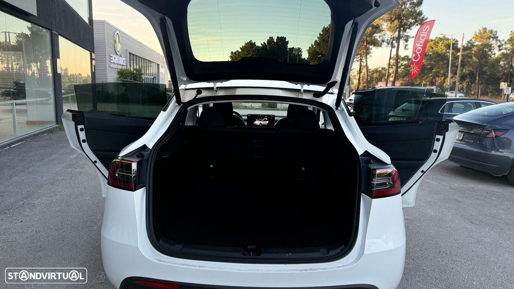 Tesla Model Y Long Range Dual Motor AWD - 20