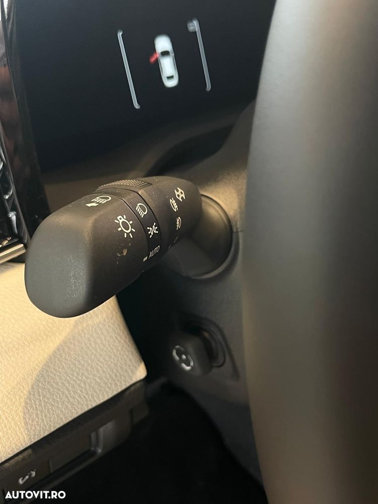 Toyota Camry 2.5 HEV Executive - 19