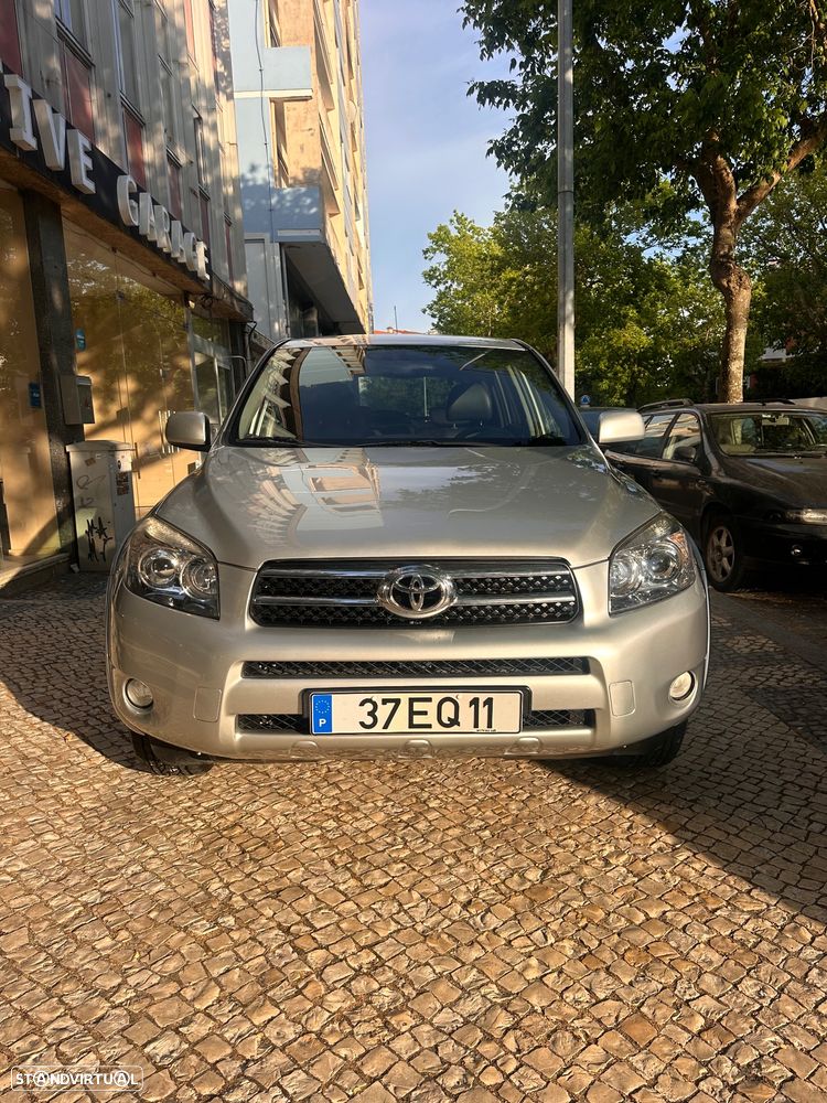 Toyota RAV4 2.2 D-4D X NAVI+RF+BM - 2