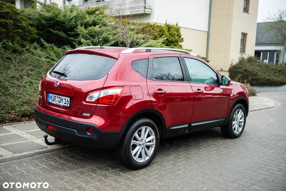 Nissan Qashqai 2.0 dCi 4 x 4 DPF tekna - 11