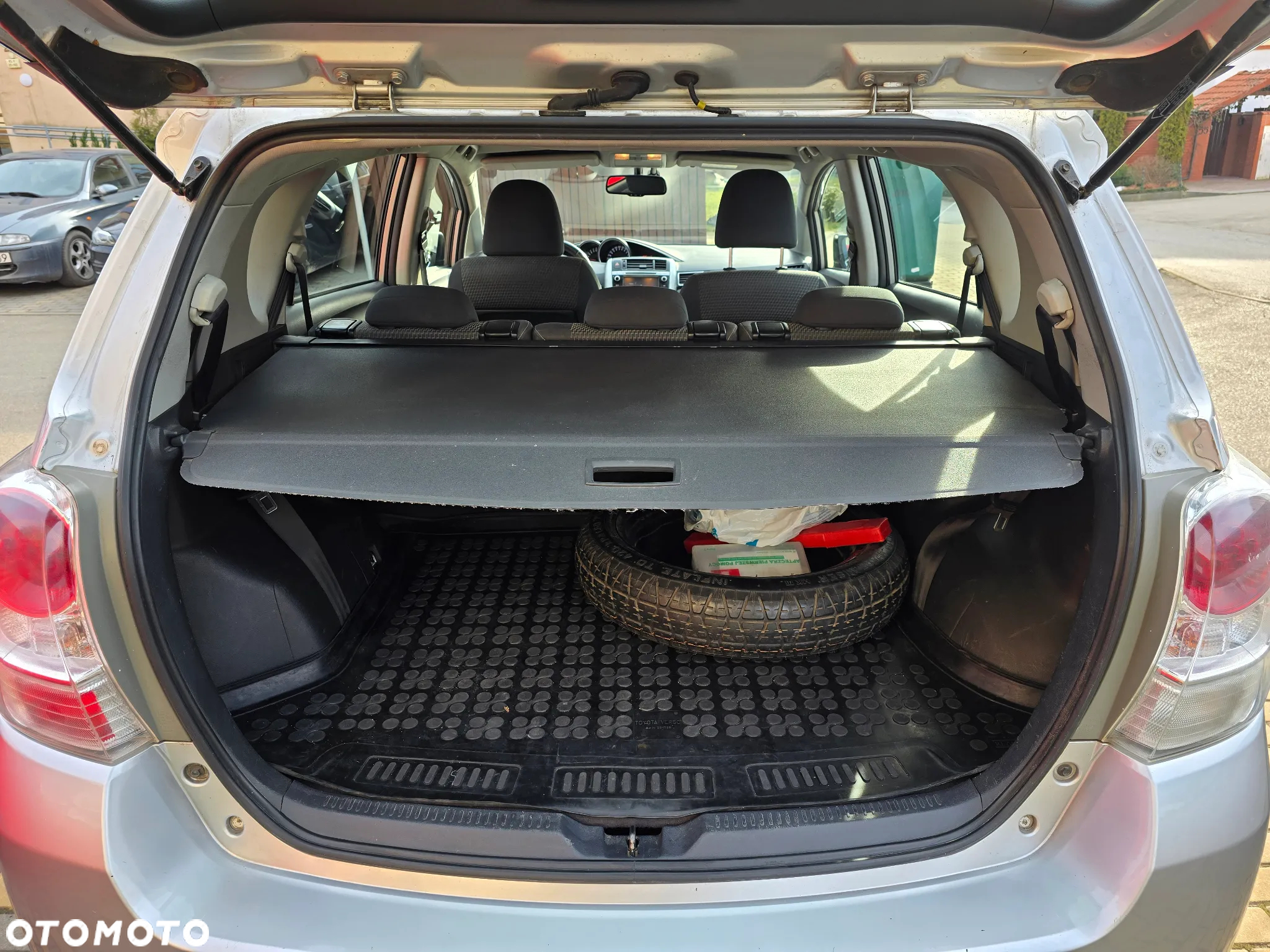 Toyota Verso 1.8 Premium 7os - 11