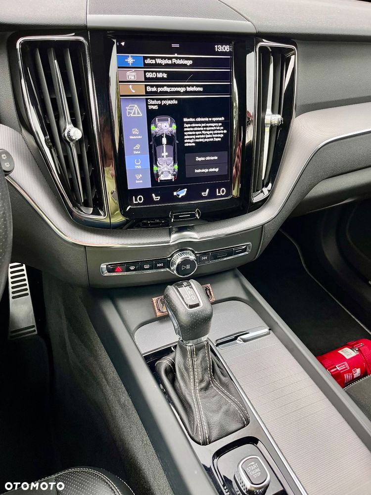 Volvo XC 60 T6 GPF AWD R-Design - 20