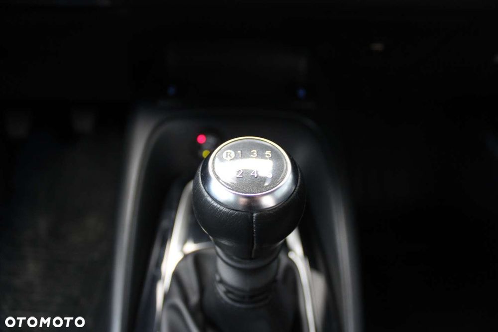 Toyota Corolla - 30