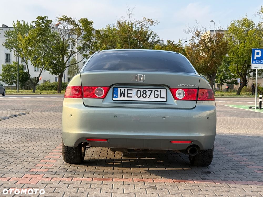 Honda Accord 2.0 Comfort - 4