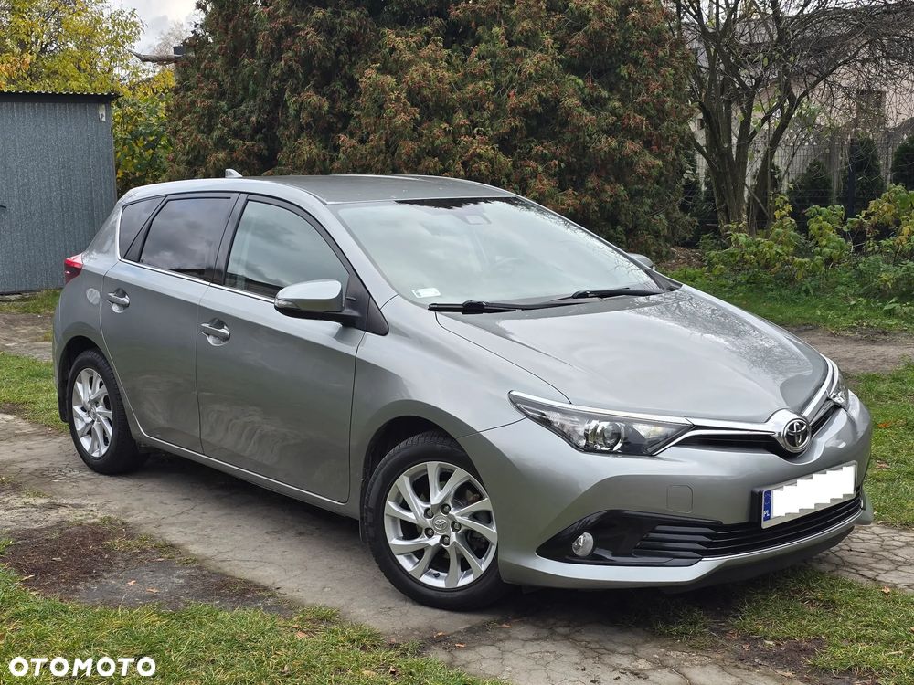 Toyota Auris 1.6 Premium - 2