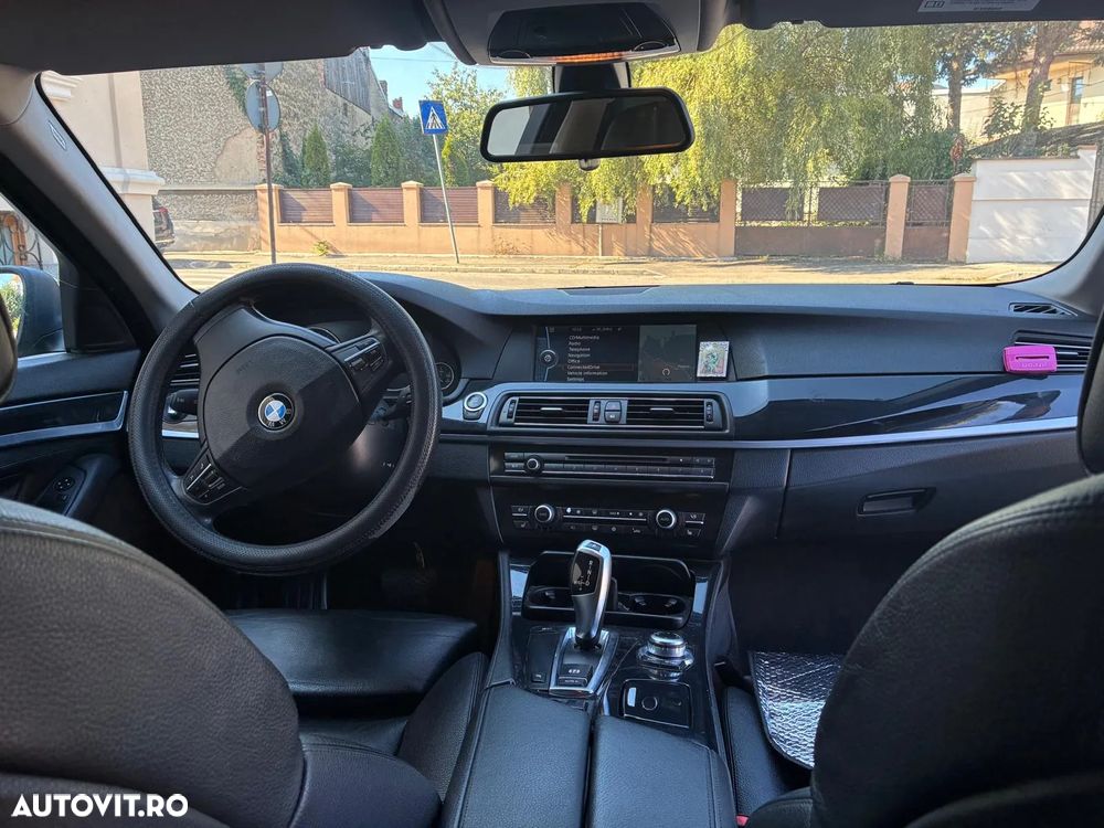 BMW Seria 5 520d - 5