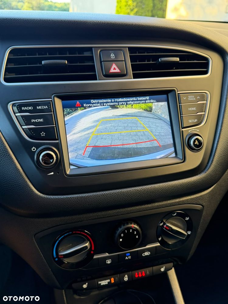 Hyundai i20 1.2 Trend - 18