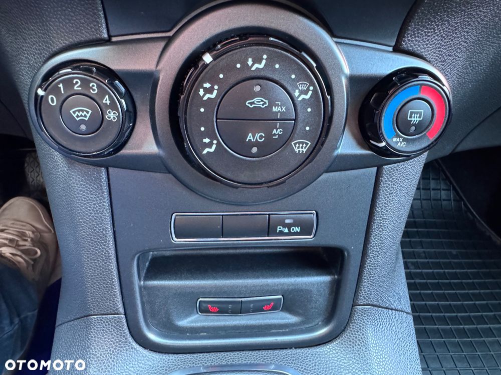 Ford Fiesta 1.25 Titanium EU5 - 34