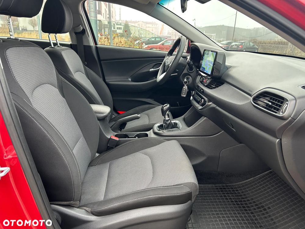 Hyundai i30 1.4 Classic + - 24