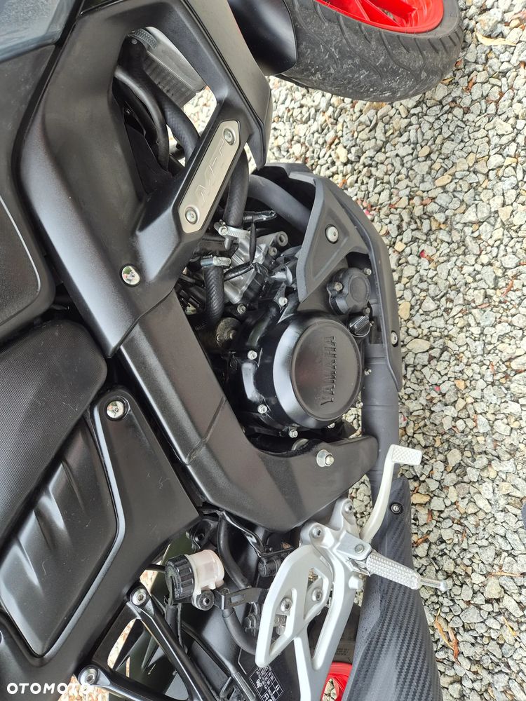 Yamaha MT - 6