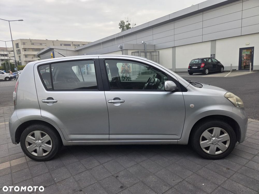 Daihatsu Sirion 1.3 - 3