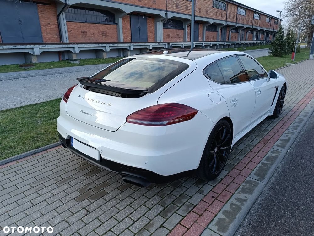 Porsche Panamera 4 PDK Edition - 13