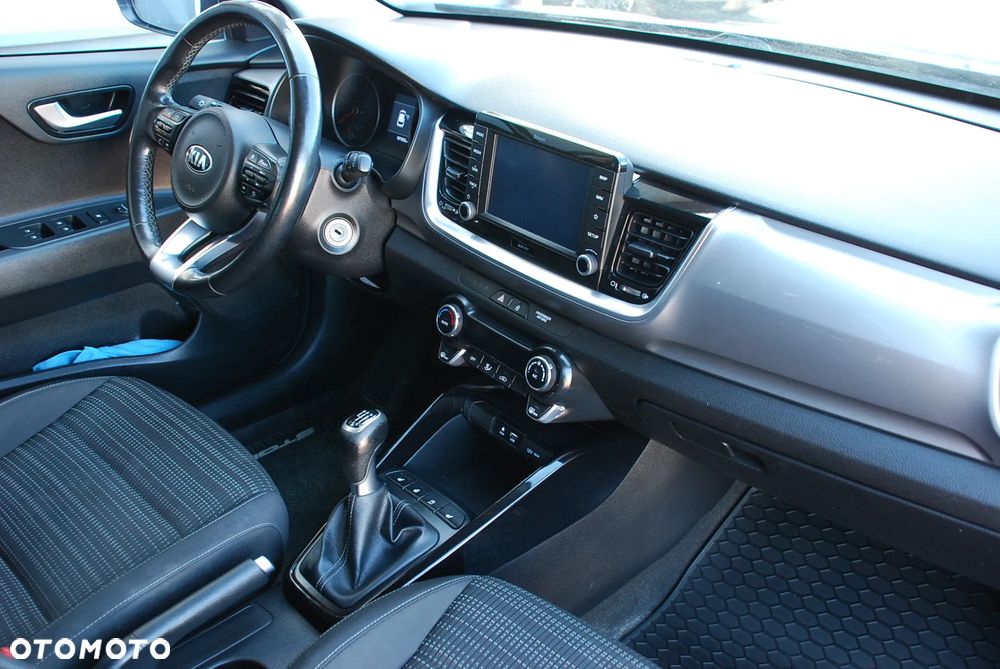 Kia Stonic 1.6 CRDi Vision - 22
