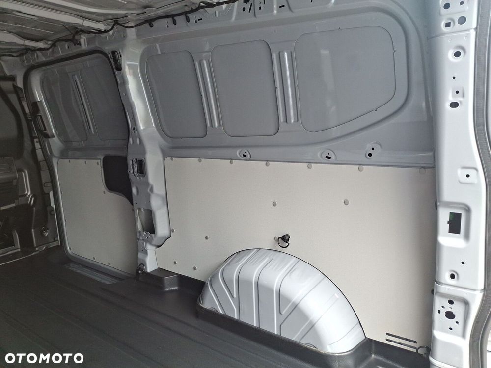 Volkswagen Transporter Furgon 2.0 TDI 150 KM manual - 41