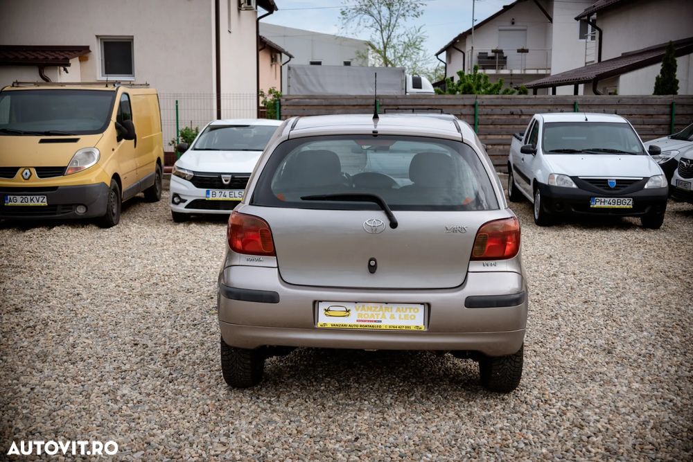 Toyota Yaris 1.3 Sol - 8