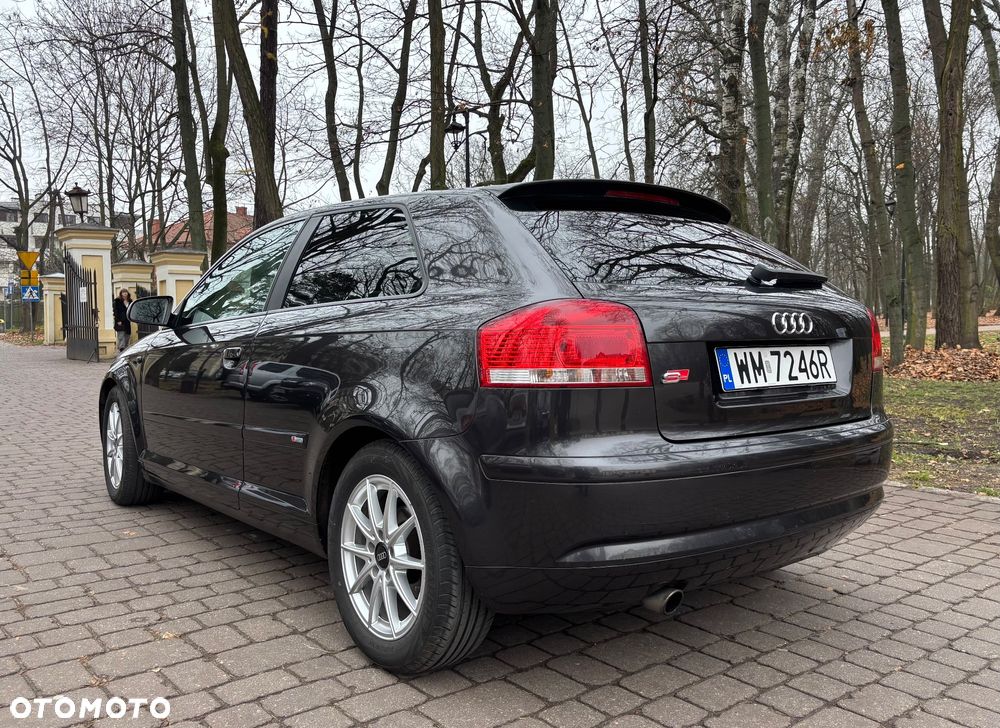 Audi A3 3-drzwiowe 1.6 Ambition - 7