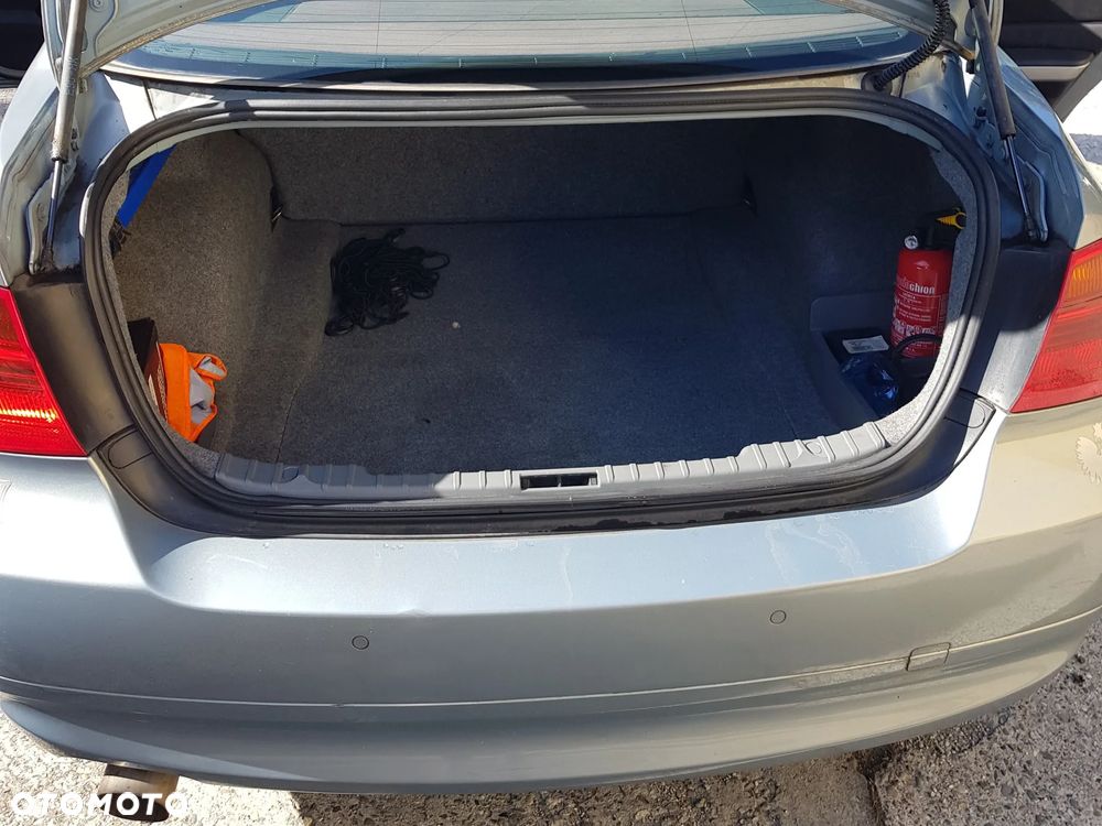 BMW Seria 3 320i - 26