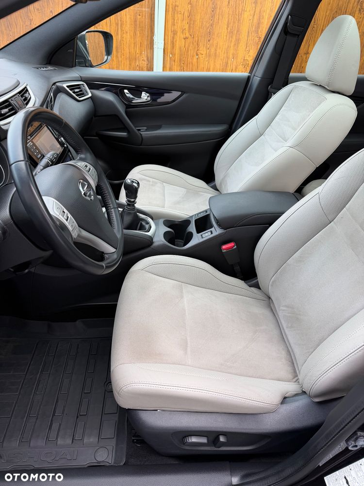 Nissan Qashqai 1.6 dCi 4x4 Tekna S&S - 17