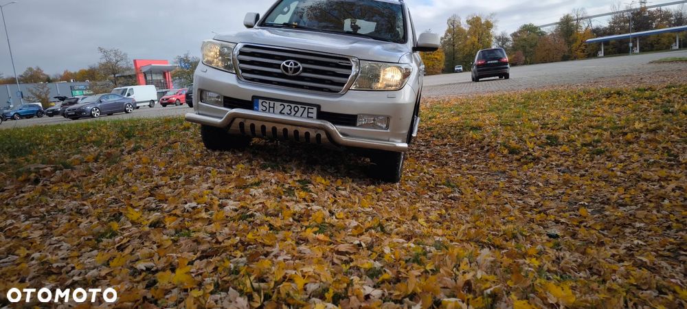 Toyota Land Cruiser - 17