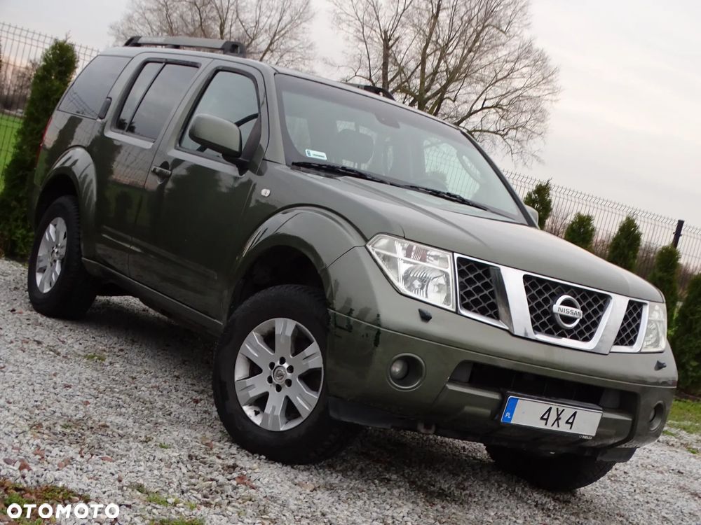 Nissan Pathfinder 2.5 DCi Elegance + - 32