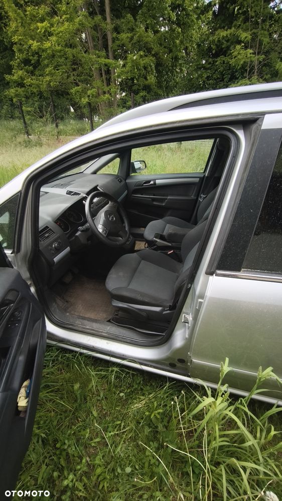 Opel Zafira - 4