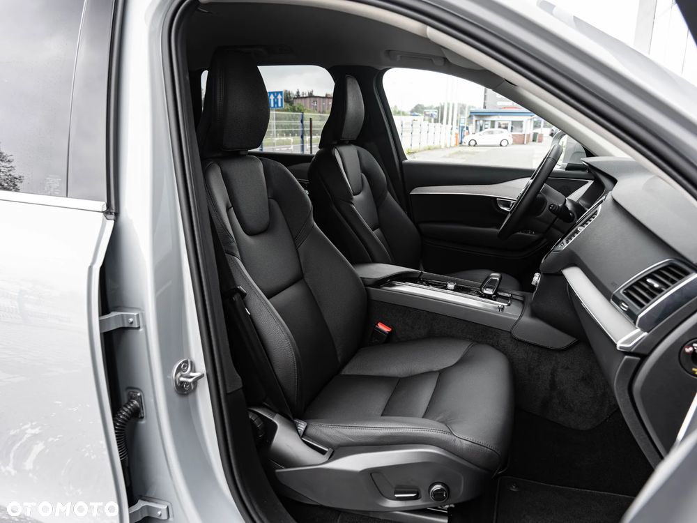 Volvo XC 90 - 26