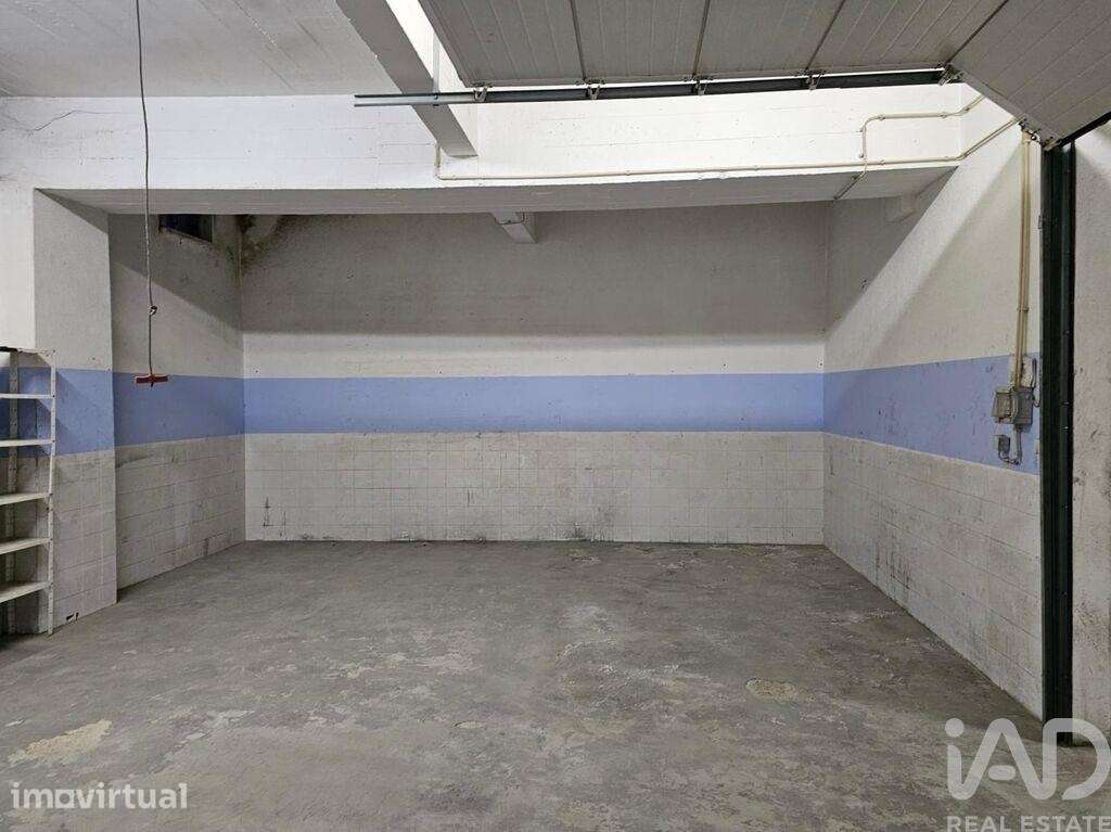 Parque de Estacionamento / Garagem / Box em Albufeira e Olhos de Água - Grande imagem: 5/7