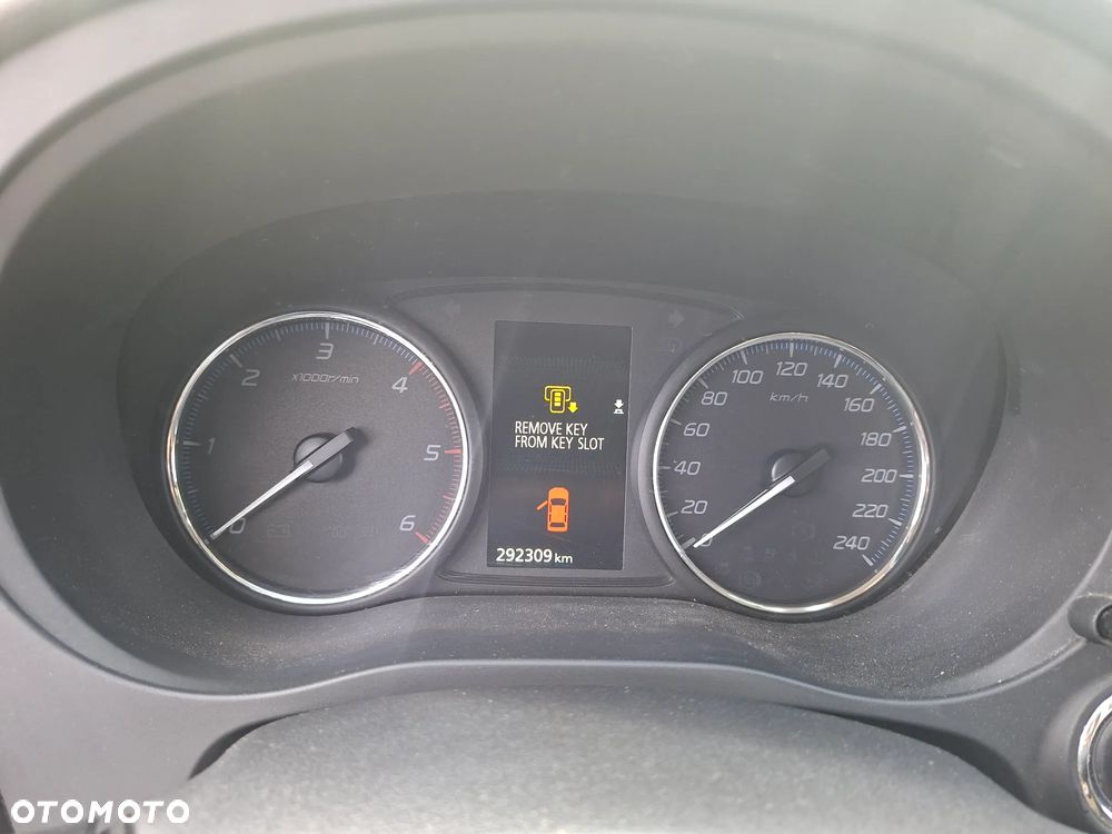 Mitsubishi Outlander 2.2 DID Intense - 9