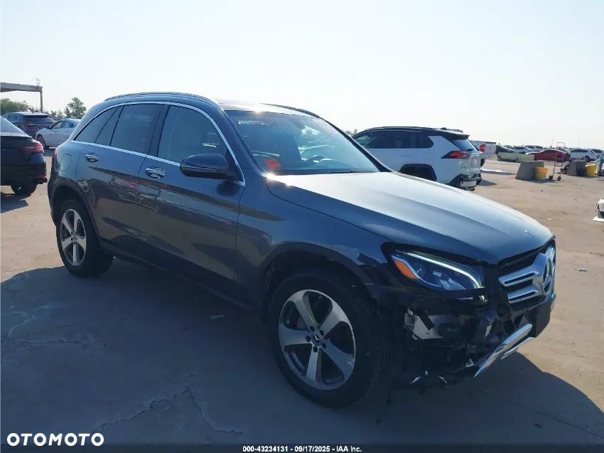 Mercedes-Benz GLC - 4