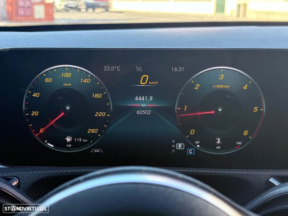 Mercedes-Benz CLA 200 d Shooting Brake AMG Line Aut. - 41