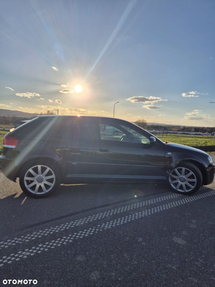 Audi A3 3-drzwiowe 2.0 TFSI S tronic Ambition - 4