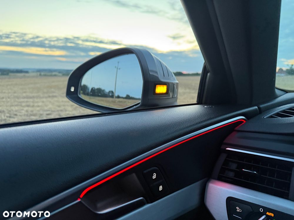 Audi A4 Avant 40 TDI quattro S tronic S line - 35