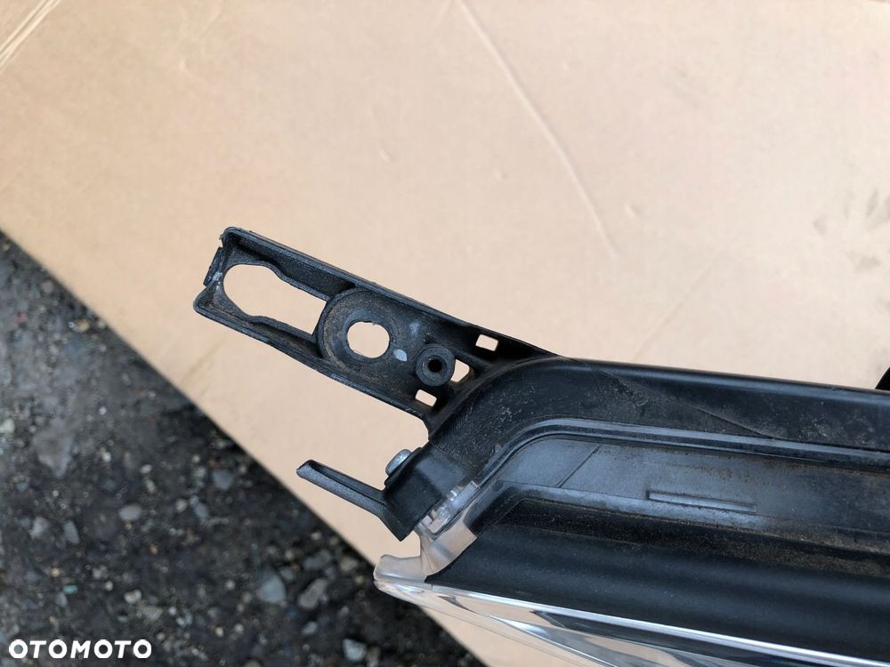 Lampa prawa przednia TOYOTA CHR CH-R - 5