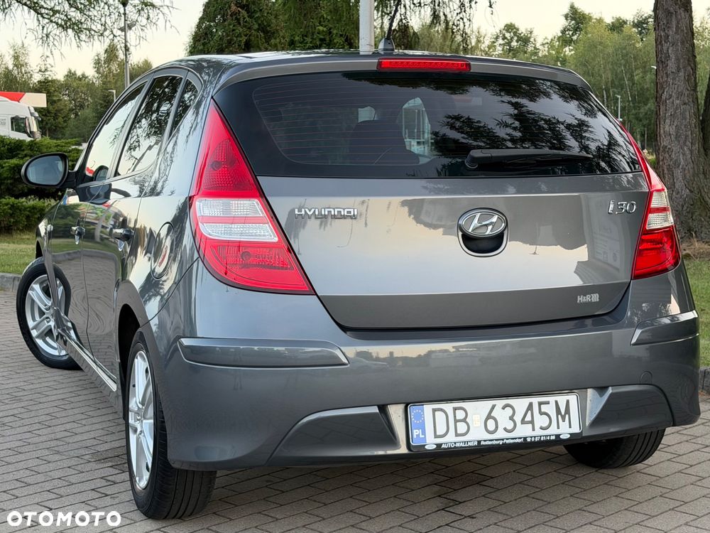 Hyundai i30 1.4 FIFA WM Edition - 4
