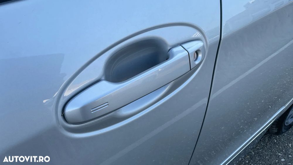 Toyota Yaris 1.5 VVT-i HSD Sol - 32