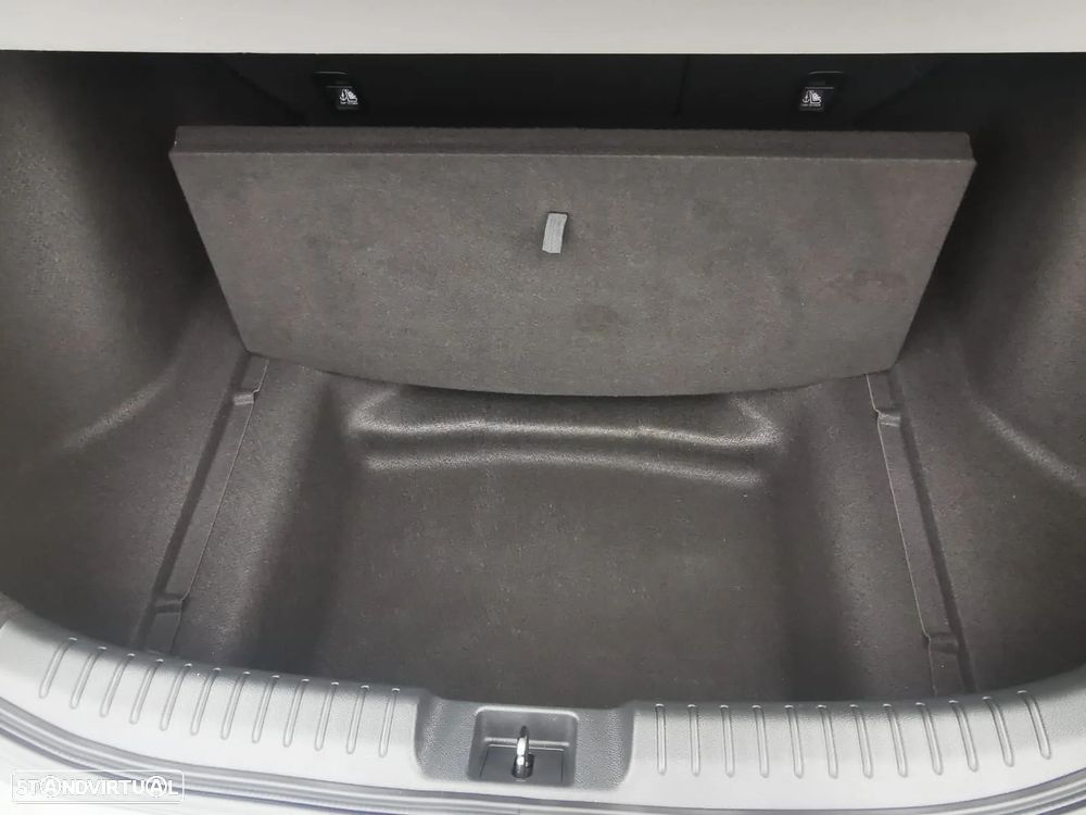 Honda Civic 1.0 i-VTEC Executive Premium - 17