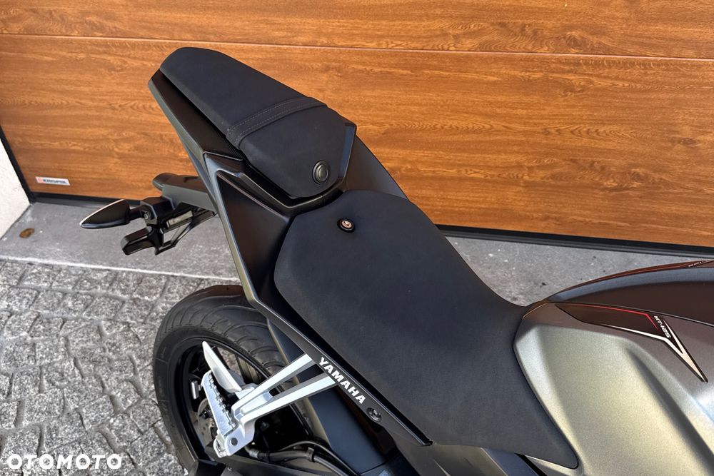 Yamaha MT - 8