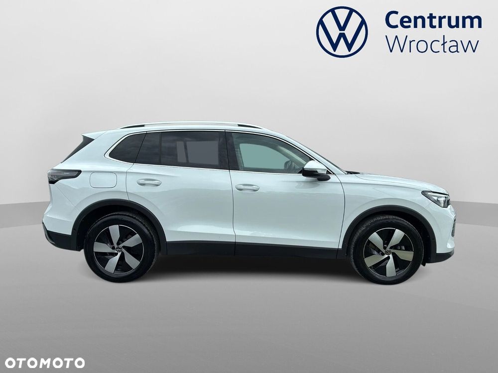 Volkswagen Tiguan - 4