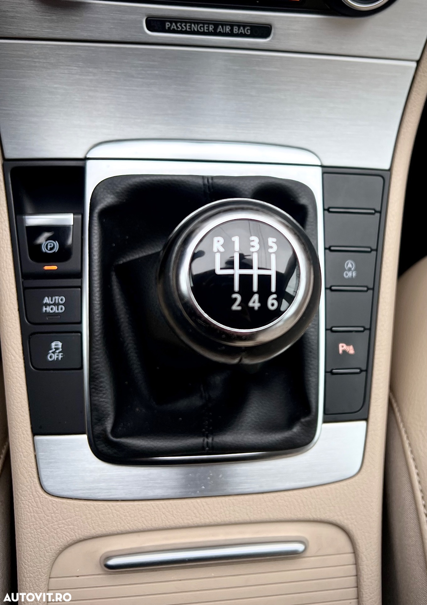 Volkswagen Passat Variant 2.0 TDI BlueMotion Technology Highline - 29