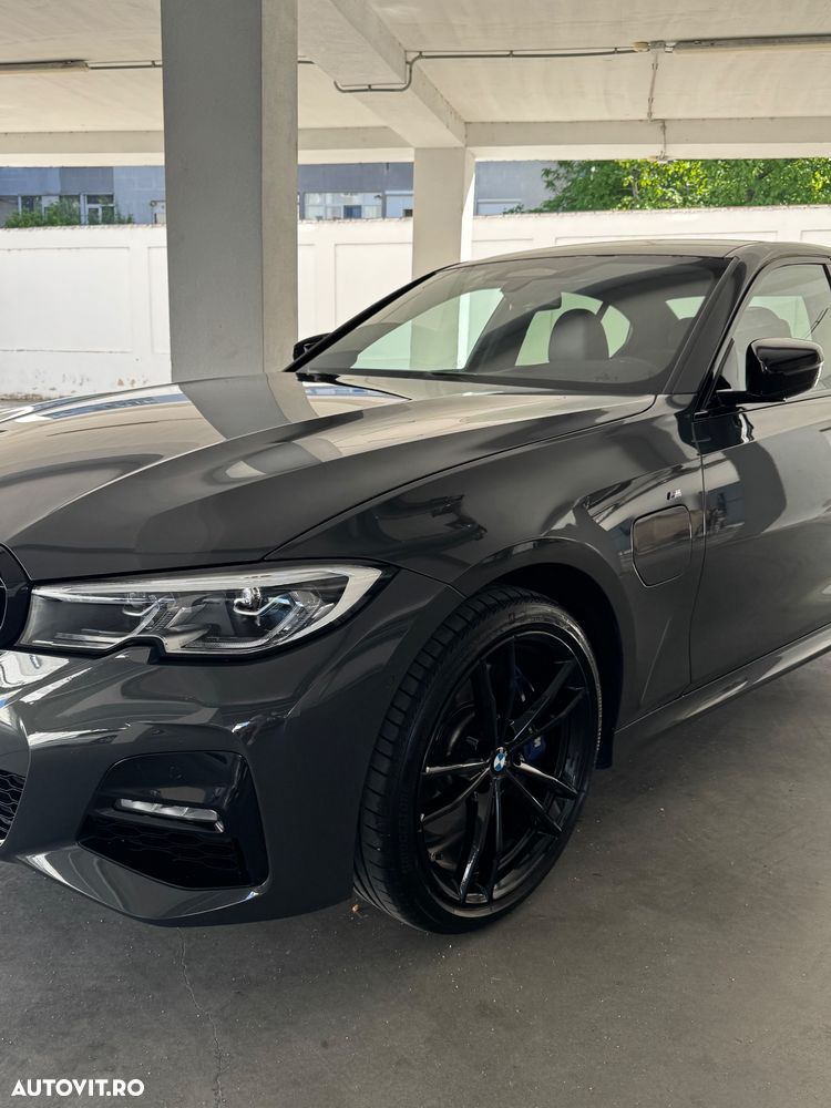 BMW Seria 3 330e xDrive Aut. M Sport - 14