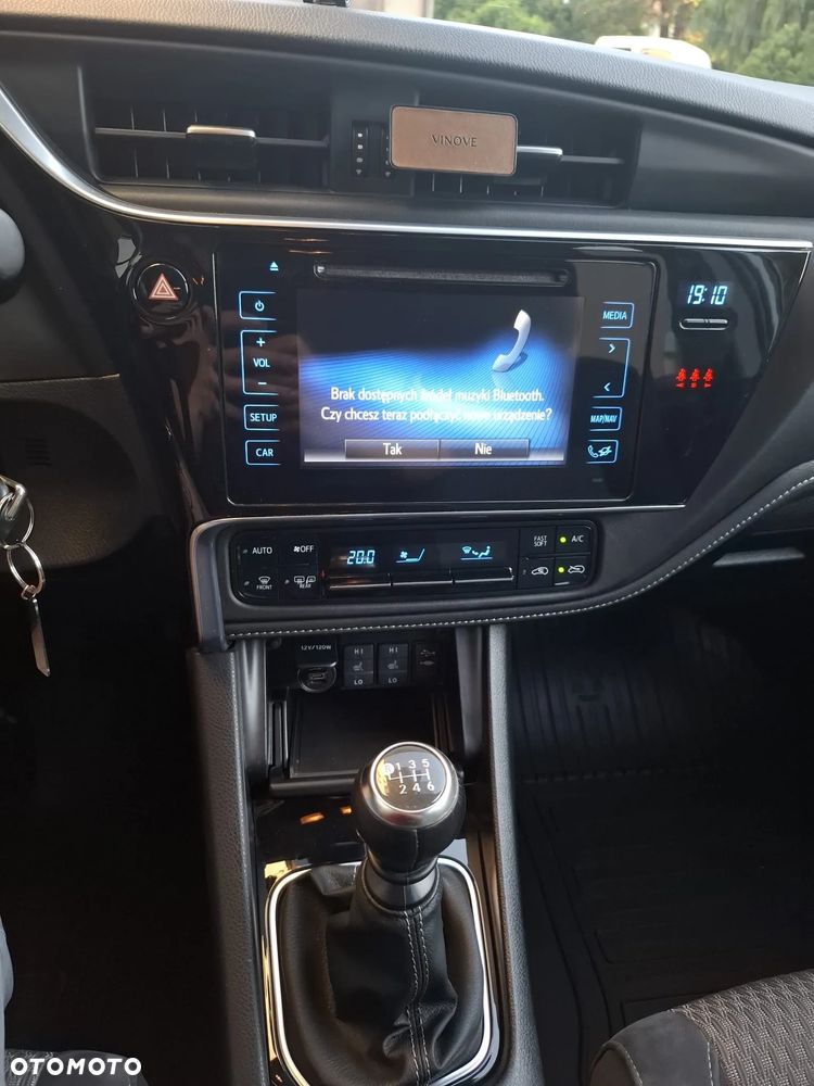 Toyota Auris 1.6 Selection - 9