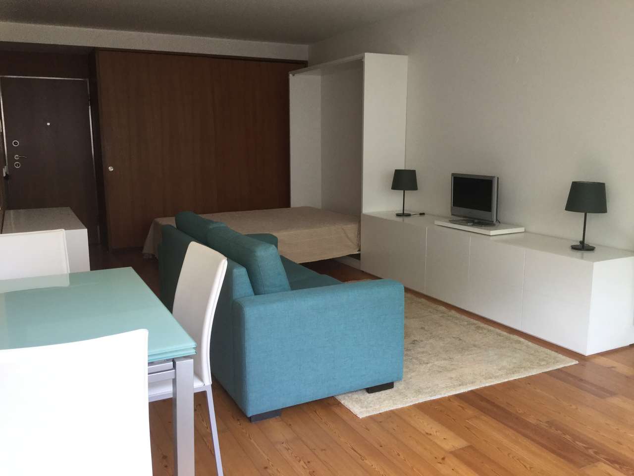 Apartamento T0 com varanda em Lordelo do Ouro - Grande imagem: 5/12