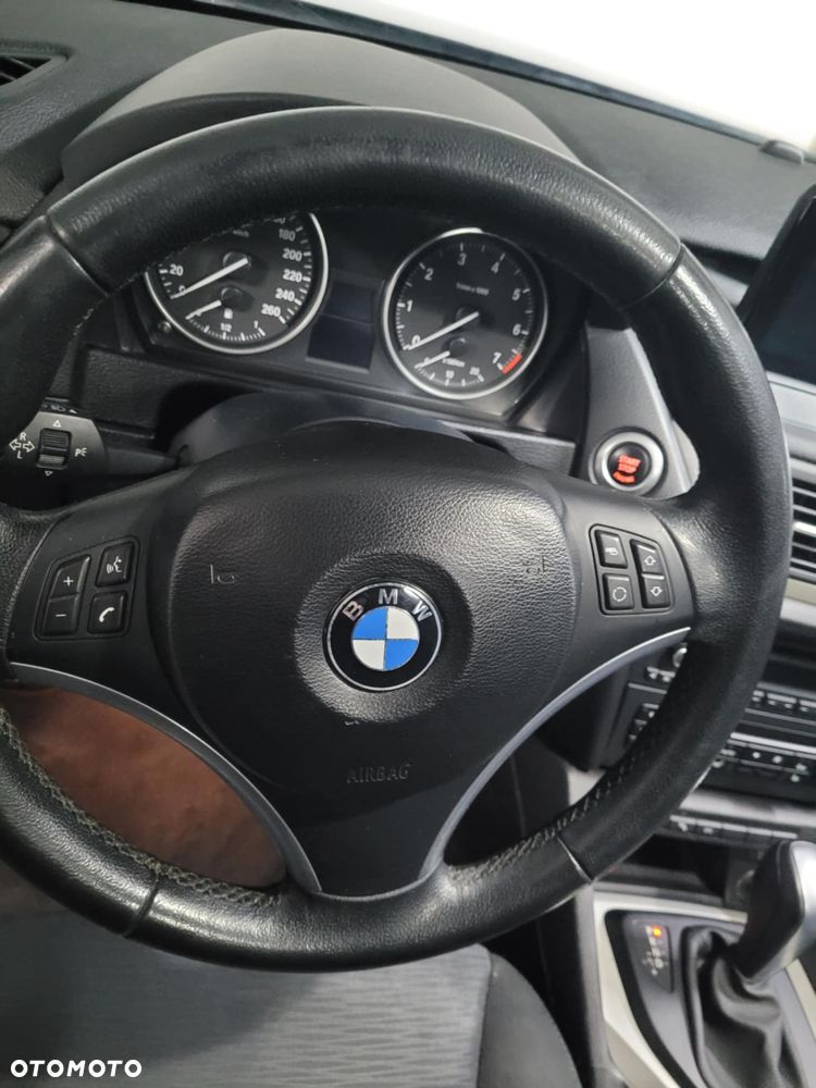 BMW X1 sDrive18i - 12