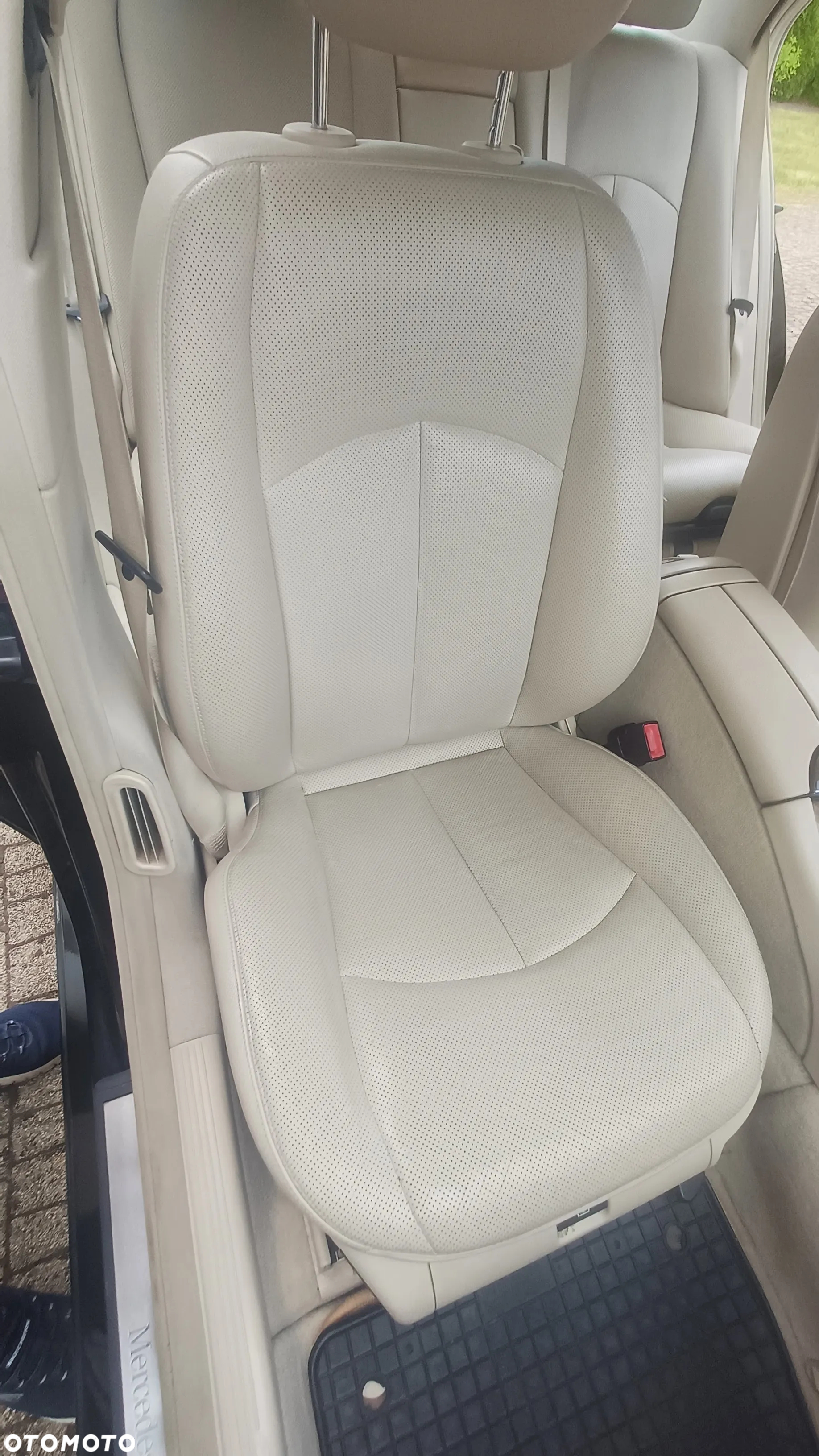 Mercedes-Benz Klasa E 320 CDI Avantgarde - 36