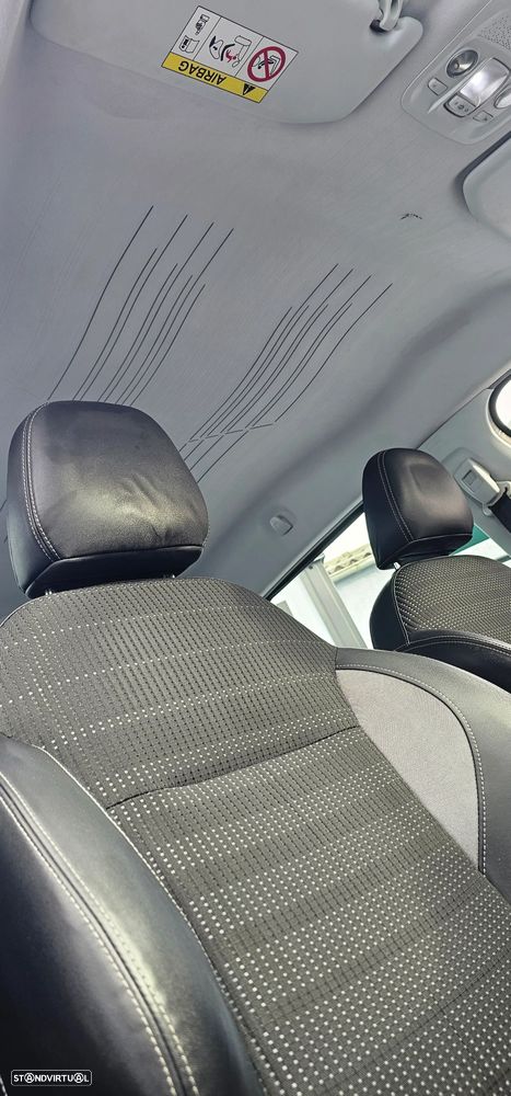 Peugeot 2008 PureTech 110 Stop&Start Allure - 11