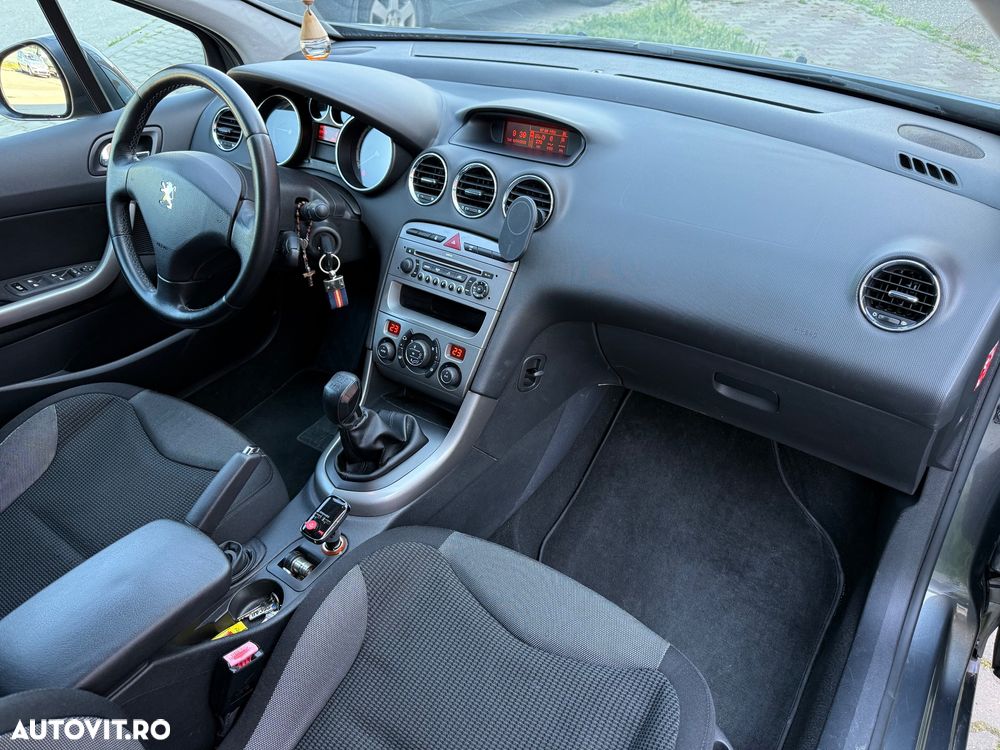 Peugeot 308 1.6HDi Premium - 9