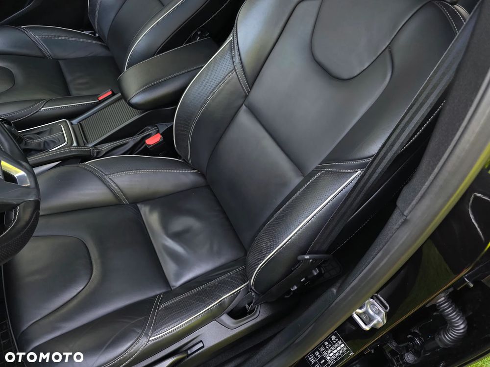 Volvo V40 D3 RDesign - 22