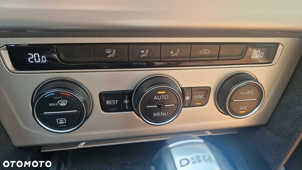 Volkswagen Passat - 15