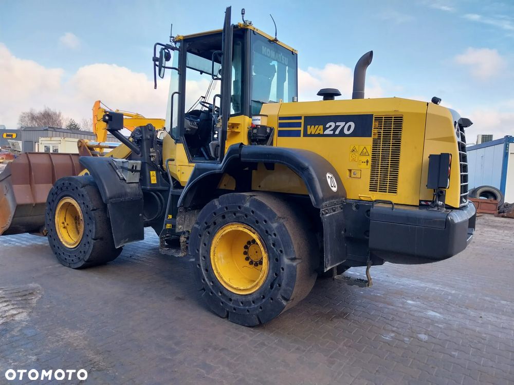 Komatsu WA270-7 - 3