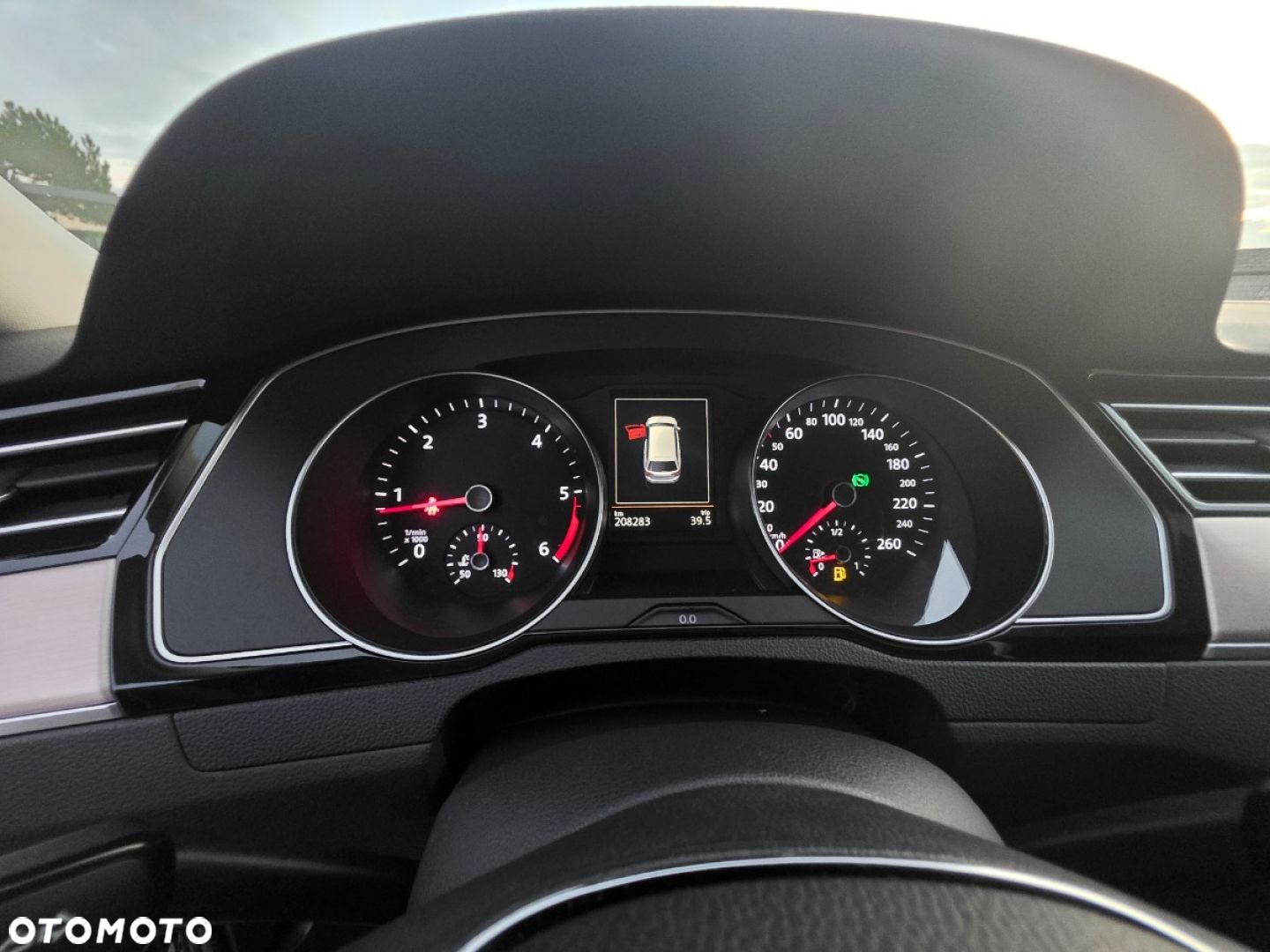 Volkswagen Passat - 13